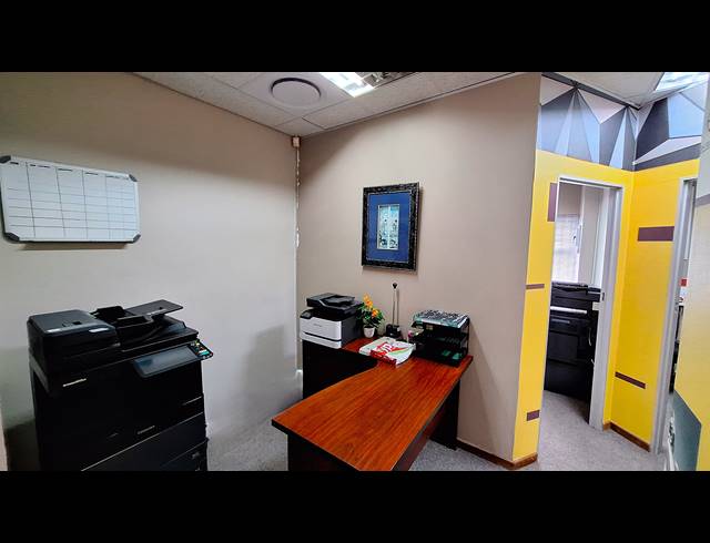 63M² OFFICE SOLD IN SONHEUWEL